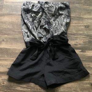 ☘️☘️ Black romper